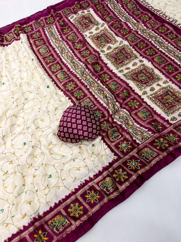 Vastrangan sas bahu bandhani saree buy wholesale clothes online